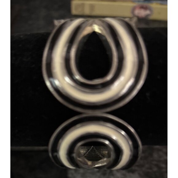 Vintage Silver & Black Abstract Design Bangle Bracelet Statement Piece - Picture 6 of 10